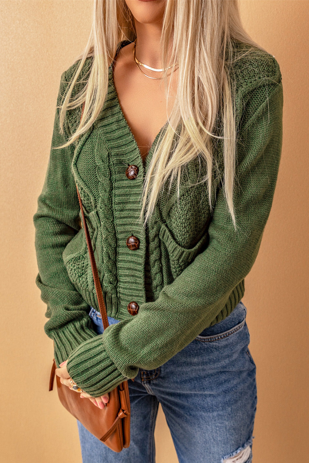 Cardigan texturé vert avec poches avant et boutons-A WOMAN WE LOVE