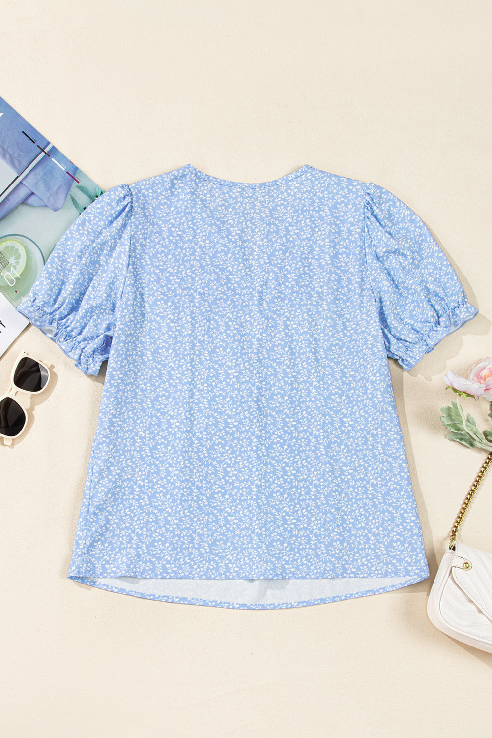 Blouse bleu ciel  cranté-A WOMAN WE LOVE