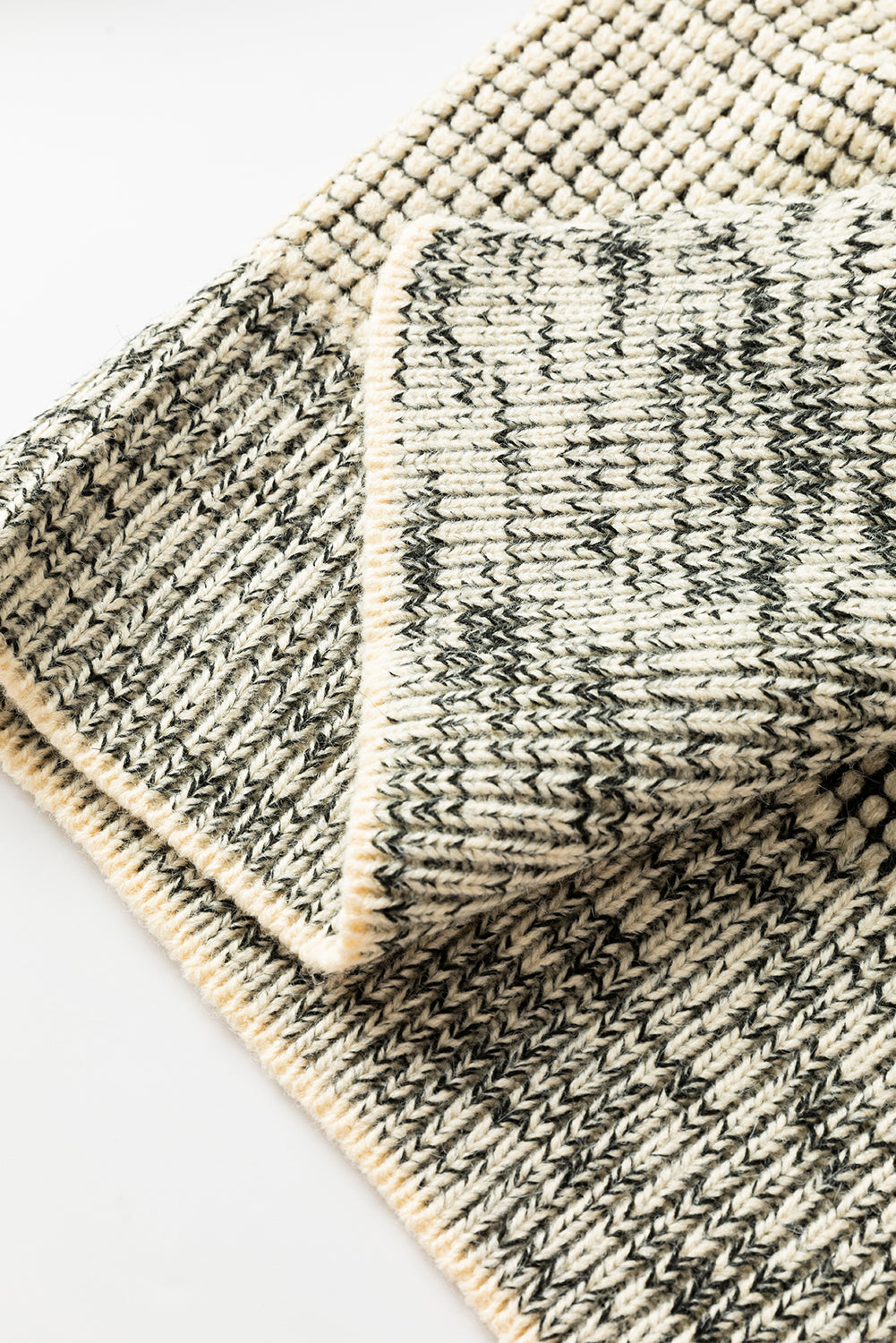 Cardigan ouvert sur le devant à carreaux abricot et bordure contrastée-A WOMAN WE LOVE