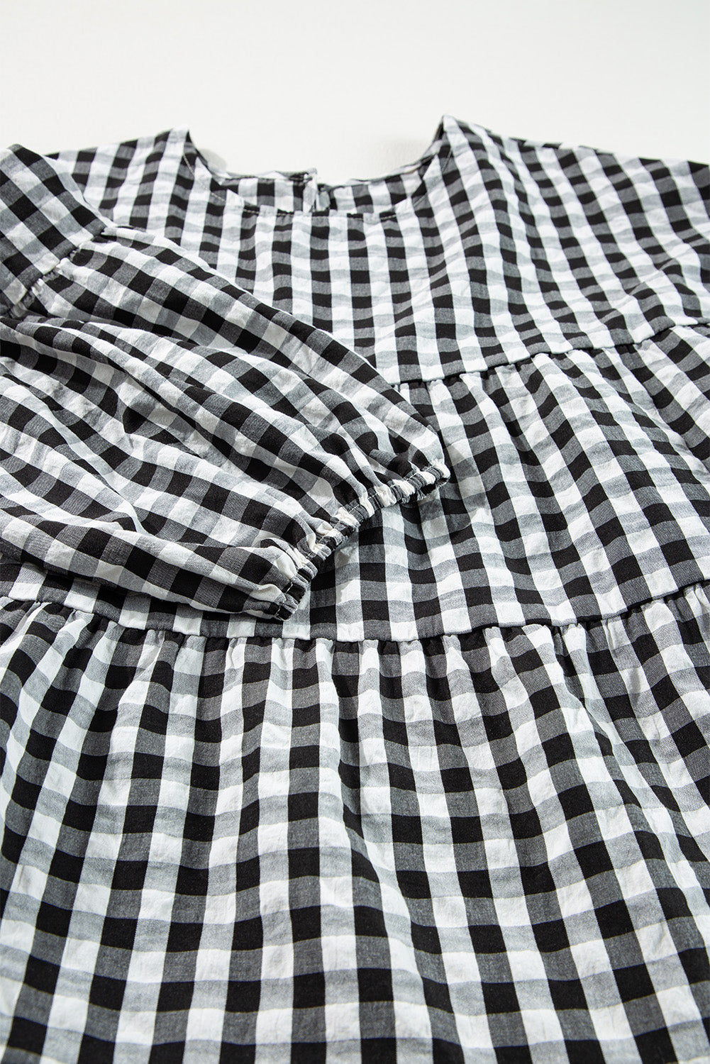 Chemisier nuisette ample noir à carreaux et manches bouffantes à plusieurs niveaux-A WOMAN WE LOVE