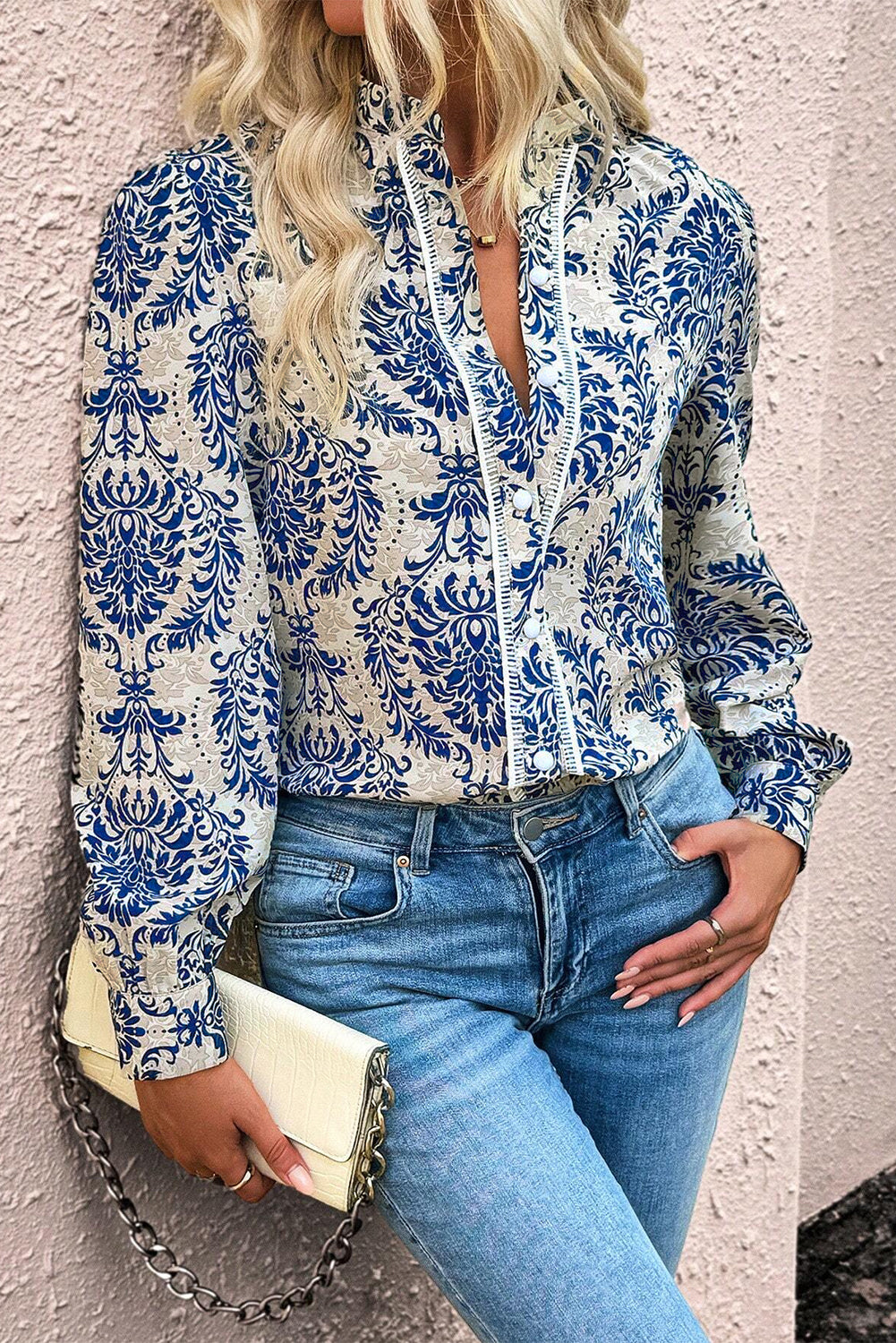 Chemise en dentelle à manches évêque imprimée bohème bleu ciel-A WOMAN WE LOVE