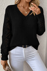 Pull patchwork noir uni à col en V et manches en tricot pointelle