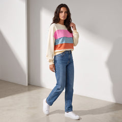 Sudadera blanca con cuello redondo y hombros que caen en bloque de color de mosaico