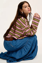 Top de manga larga y cuello con muescas con rayas contrastantes espinacas verdes y textura en relieve