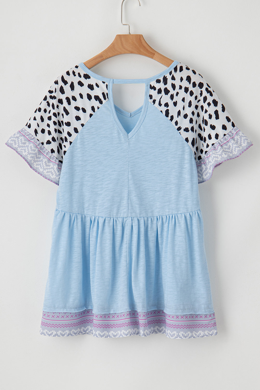 Blouse à col en V et manches -A WOMAN WE LOVE