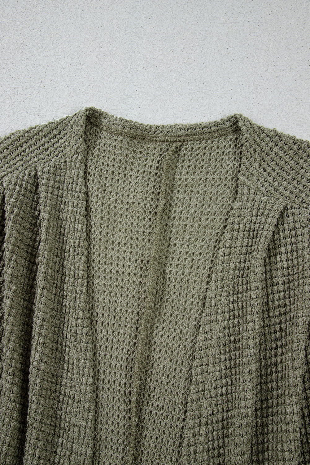Cardigan grande taille en tricot gaufré à épaules tombantes ouvert sur le devant avec poches-A WOMAN WE LOVE
