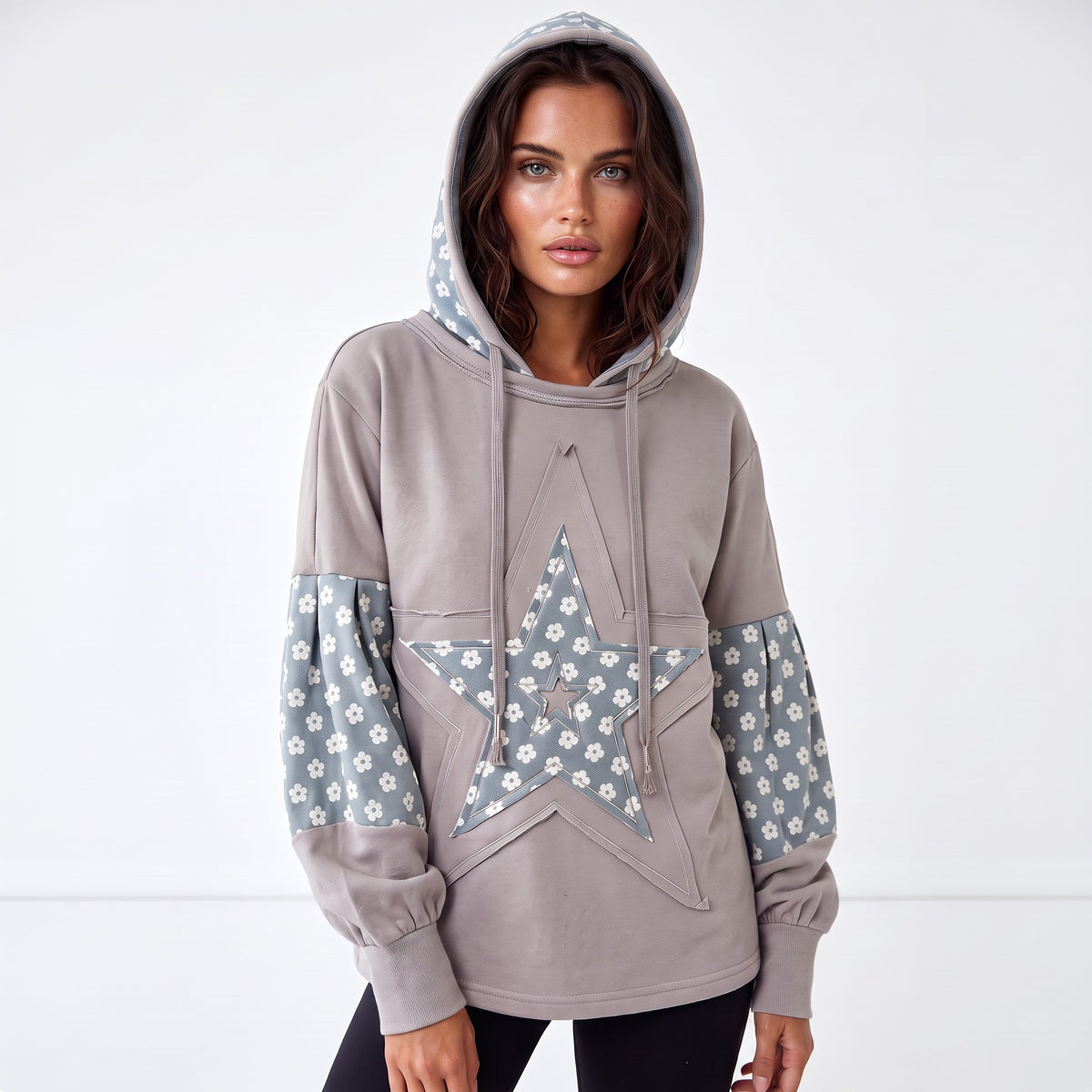 Sudadera con capucha con cordón de apriete y mosaico floral Hermosa azul