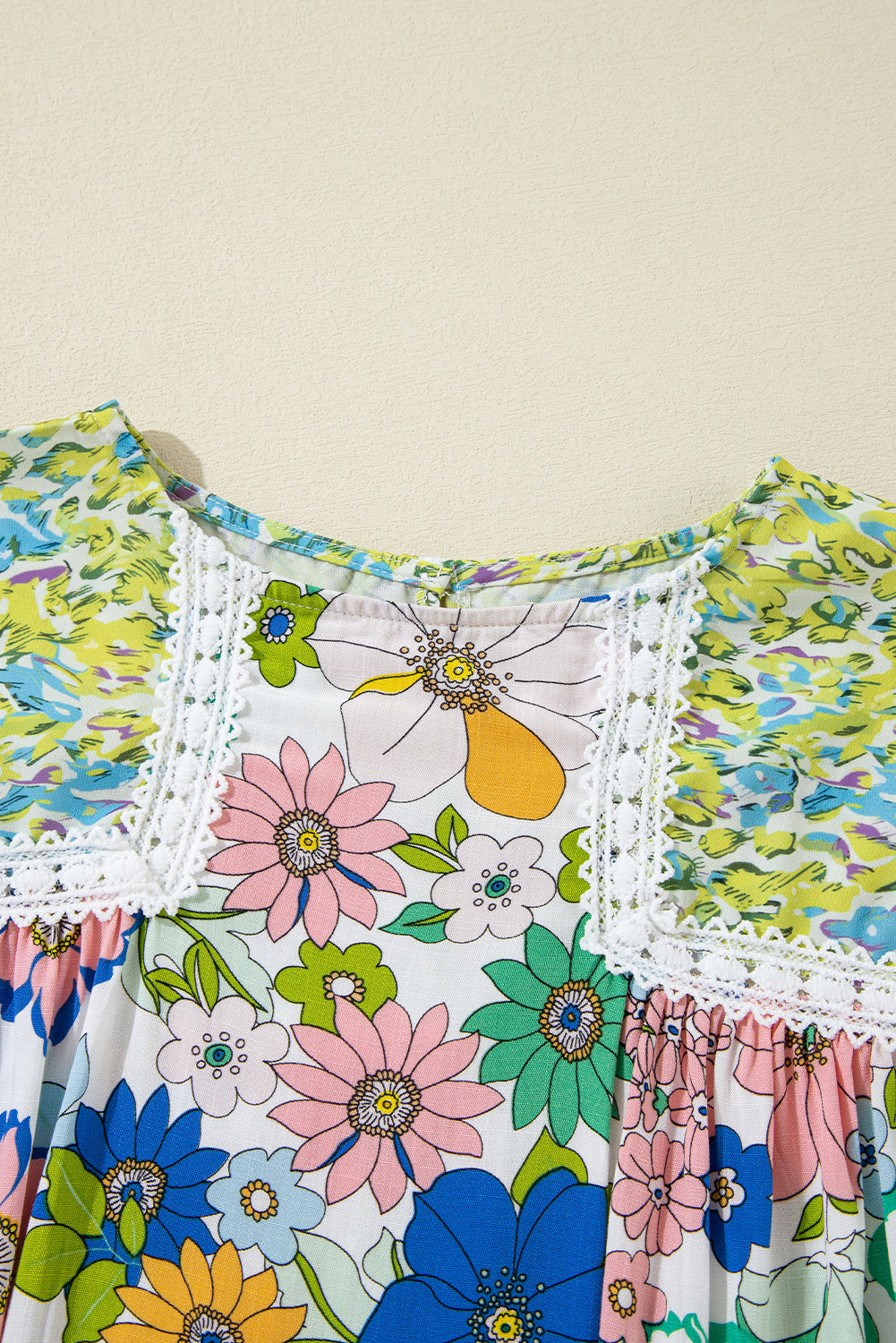 Chemisier vert à manches longues et imprimé floral mélangé-A WOMAN WE LOVE