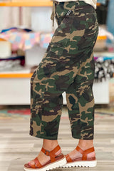 Jean imprimé camouflage avec cordon de serrage et poche plaquée longueur cheville vert