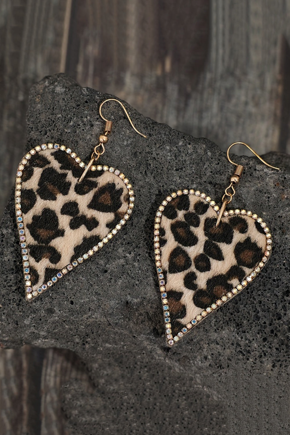 Boucles d'oreilles en forme de coeur à imprimé léopard avec bord en strass multicolore-A WOMAN WE LOVE