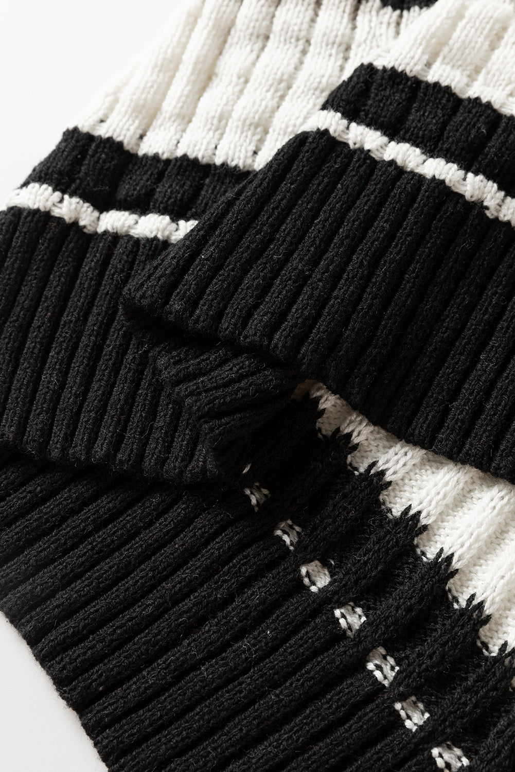 Cardigan boutonné en tricot texturé color block noir-A WOMAN WE LOVE