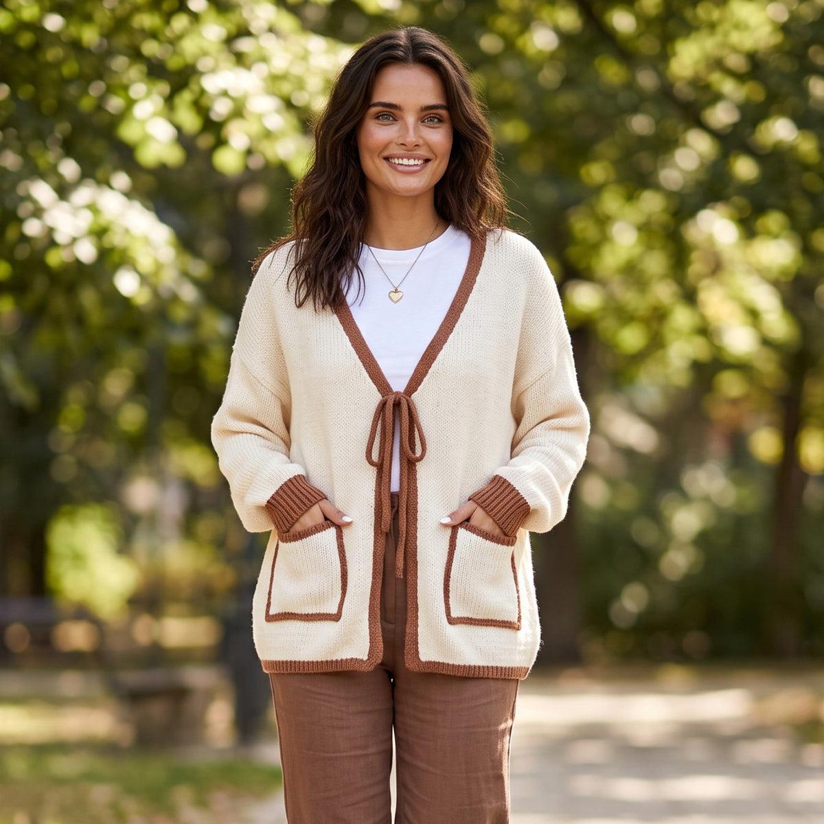 Cardigan ample à nouer à bordures contrastées et poches