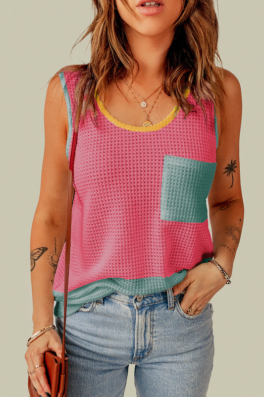 Camiseta sin mangas de punto transpirable con bolsillo parcheado y bloques de color rosa fresa