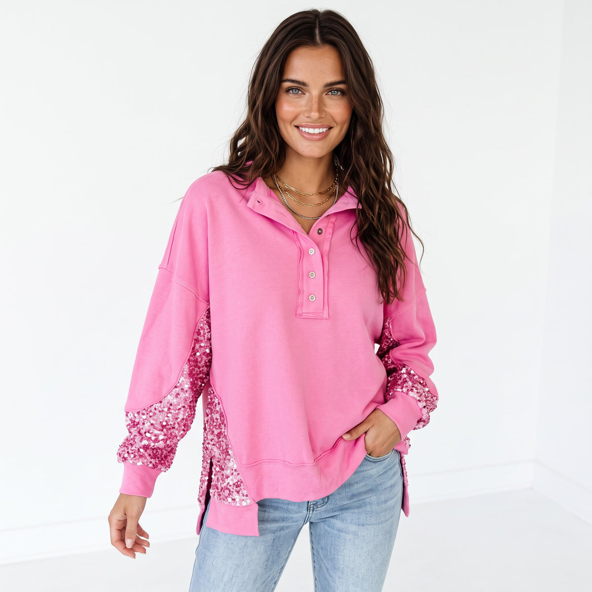 Sudadera Henley con dobladillo alto y bajo en mosaicos de lentejuelas de dulces