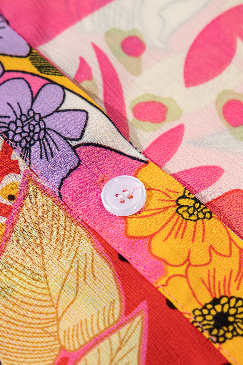 Chemise à manches bulles à volants et boutonnée à imprimé floral abstrait rouge-A WOMAN WE LOVE