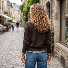 Pull à détails à carreaux et volants