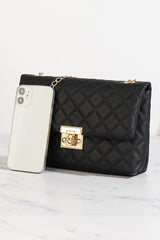 Petit sac d’épaule noir en simili cuir texturé à chaîne dorée