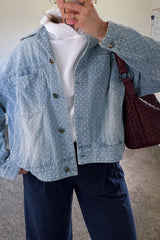 Veste en jean bleu ciel à pois et poches plaquées