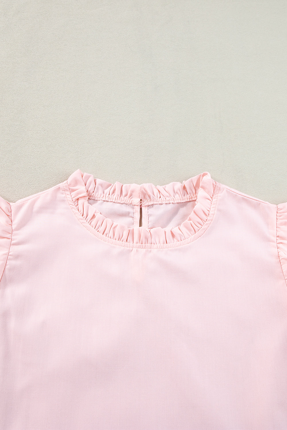 Blouse superposée rose clair Ric Rac à manches courtes et col à volants-A WOMAN WE LOVE