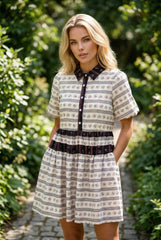 Robe évasée noire à manches bulles *