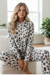 Ensemble de salon blanc avec sweat à capuche  à imprimé léopard