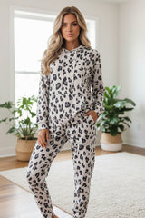 Ensemble de salon blanc avec sweat à capuche  à imprimé léopard