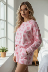 Pink Lounge set con pantalones cortos altos y de manga corta impresas en forma de corazón para el Día de San Valentín