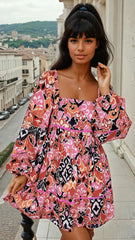 Bohemian mini-box with square collar and puffy sleeves *