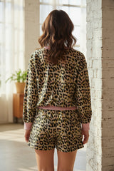 Ensemble short et pull à manches longues et imprimé léopard rose à bords contrastés