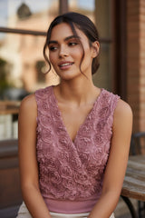 Sleeveless body wrapped in v * collar