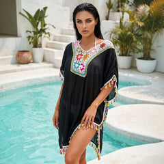 🌺 SOLEIL NOMADE – La robe bohème noire aux détails artisanaux envoûtants