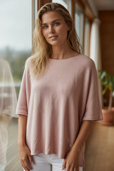 2 couleurs pour Le pull fluide à l’élégance naturelle