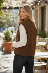 🧸 DOUCE ÉVIDENCE – Le gilet cosy qui réchauffe les cœurs