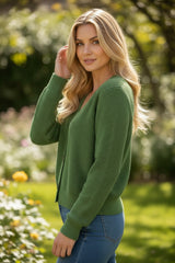 Gilet Vert Boutonné "Douceur Élégante"