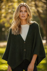 🧶 Élégance Flottante – Poncho Tricoté Kaki foncé