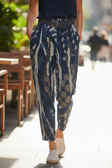 Pantalon à imprimé abstrait et touche rétro