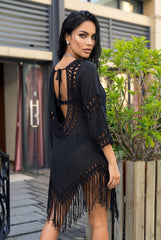 ✨ ÉCLAT BOHÈME – La robe fluide noire aux détails crochet sophistiqués