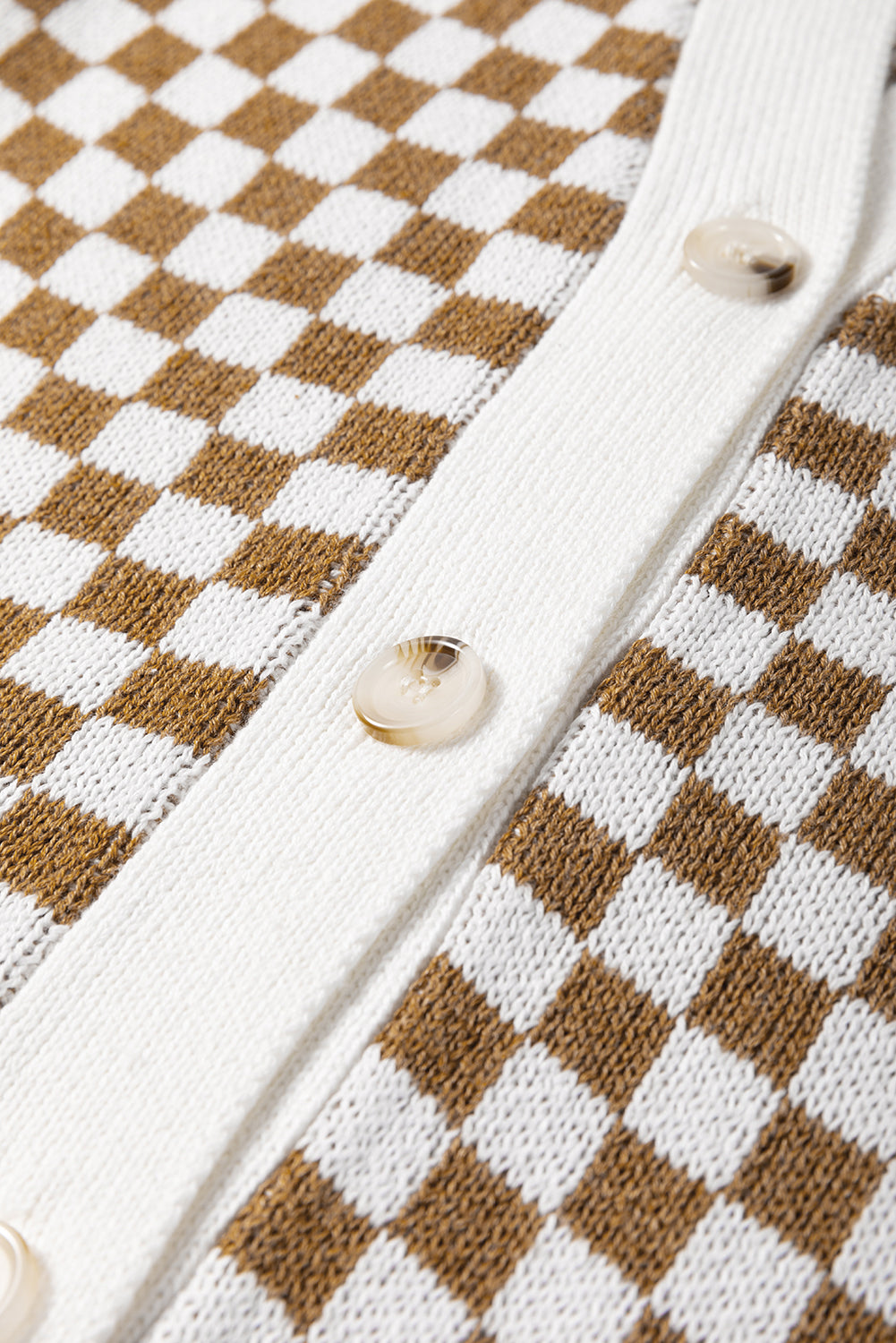 Cardigan marron à col en V boutonné et rayé à carreaux-A WOMAN WE LOVE