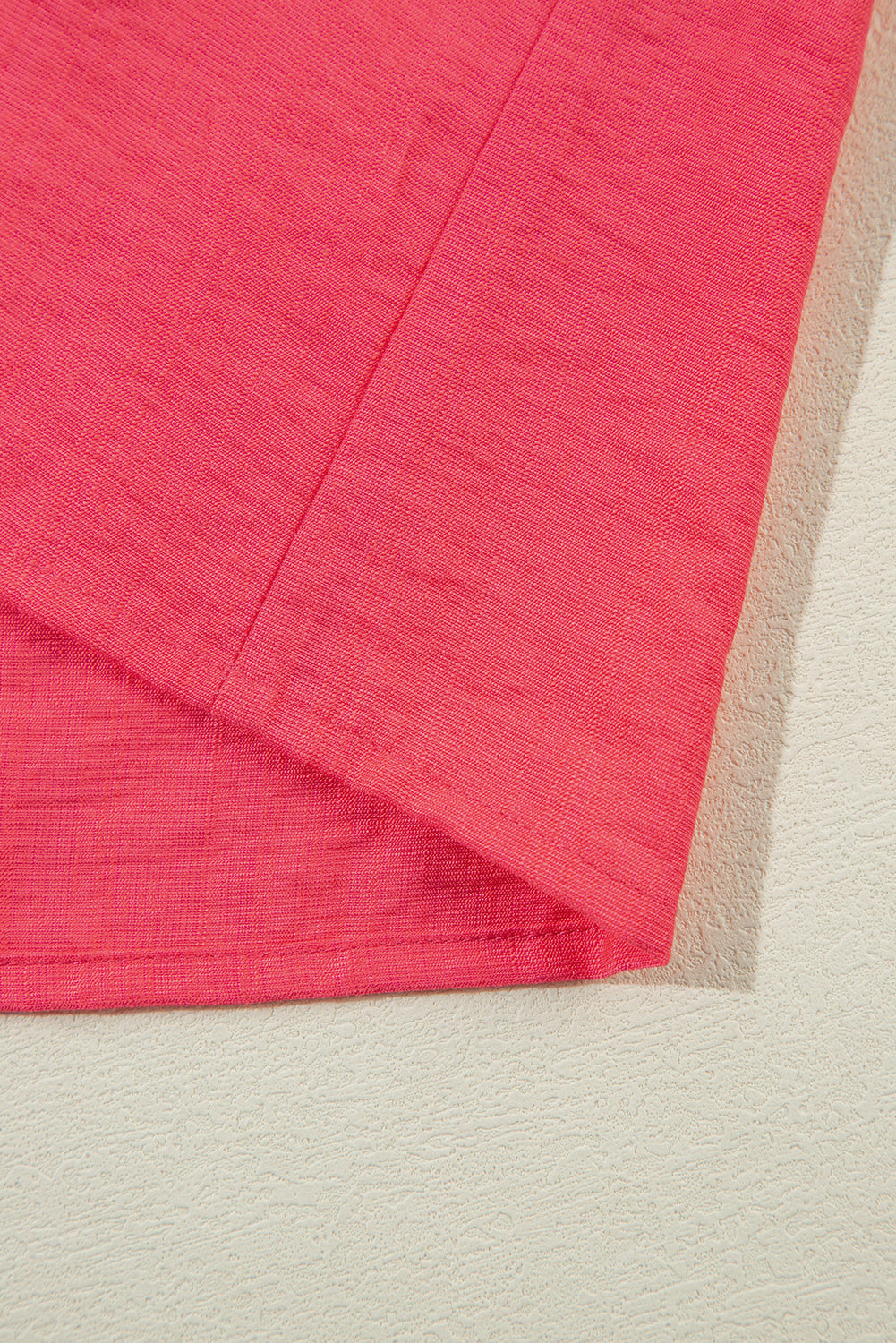 Chemisier à manches courtes et col en V avec bordure colorée carotte-A WOMAN WE LOVE