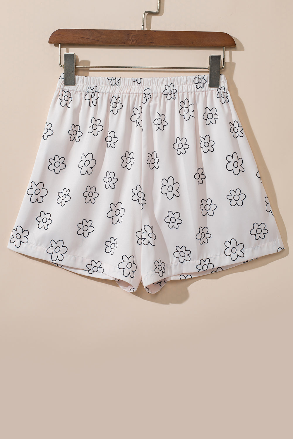 Ensemble pyjama short beige imprimé fleuri-A WOMAN WE LOVE