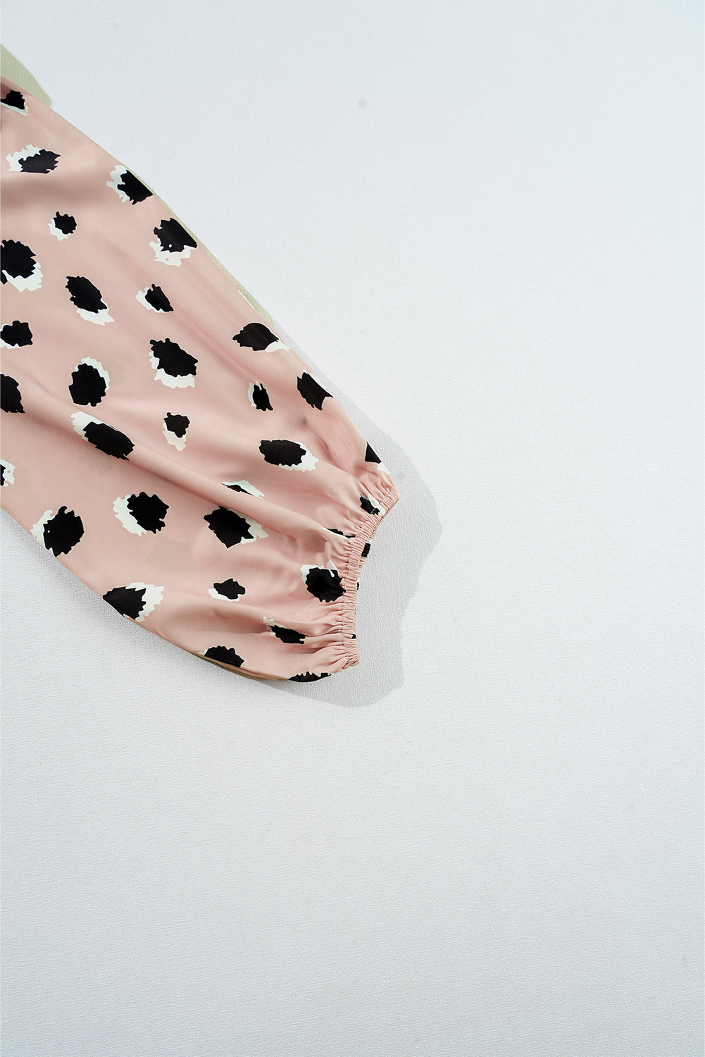 Chemisier classique kaki à manches bracelet et col en V léopard-A WOMAN WE LOVE