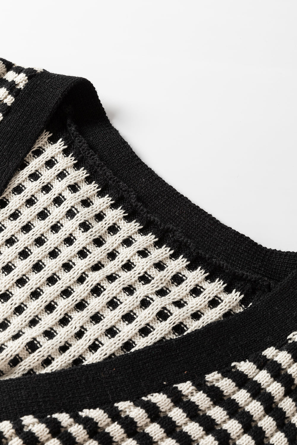 Cardigan boutonné en tricot texturé color block noir-A WOMAN WE LOVE