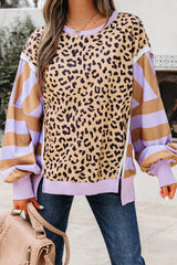 Sweat-shirt oversize patchwork léopard et rayures violettes à fentes