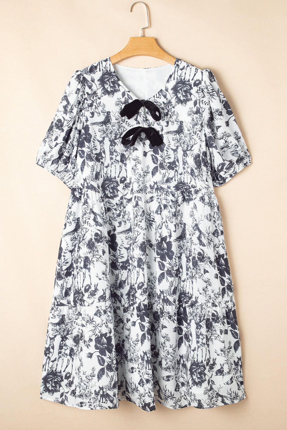 Robe mi-longue noire à imprimé floral et manches bouffantes, grande taille, avec nœud