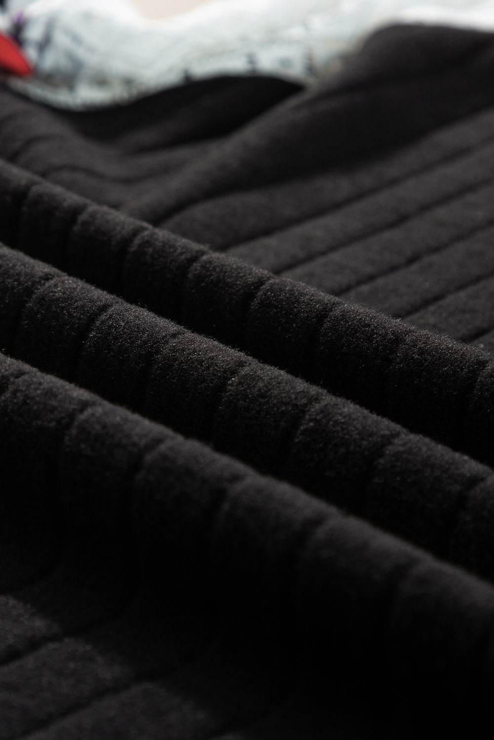 Chemisier côtelé noir à manches longues et patchwork floral-A WOMAN WE LOVE