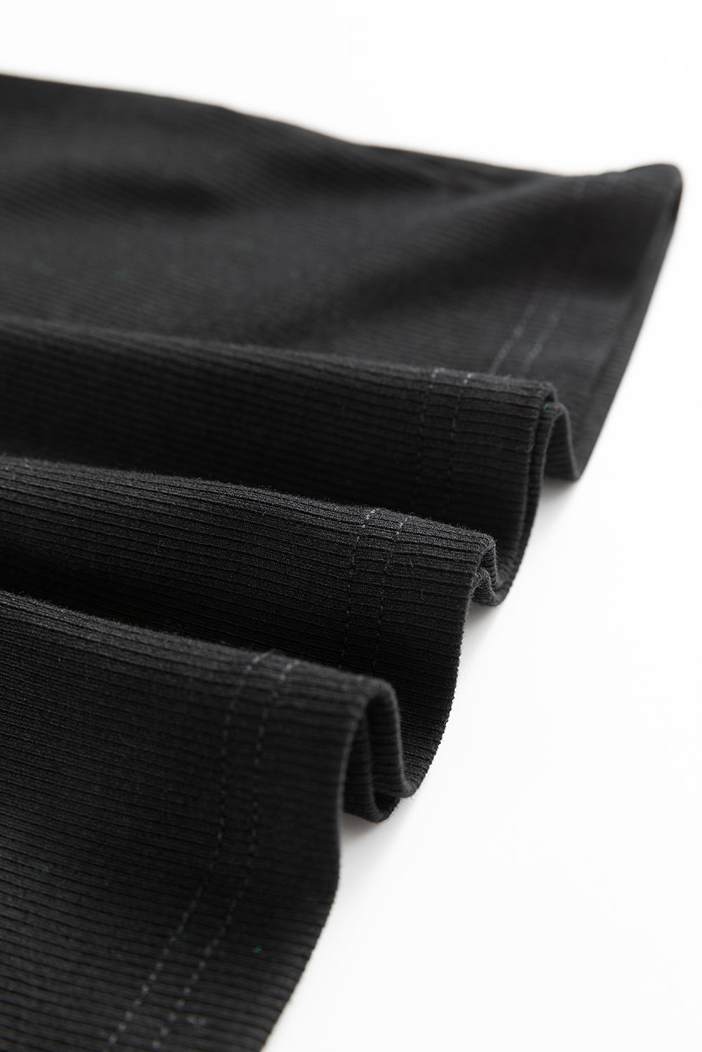 Chemisier en cuir noir à manches volantées *-A WOMAN WE LOVE