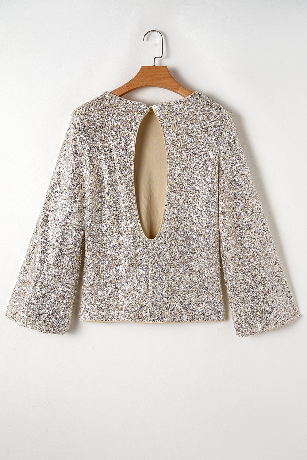 Blouse argentée à sequins et -A WOMAN WE LOVE
