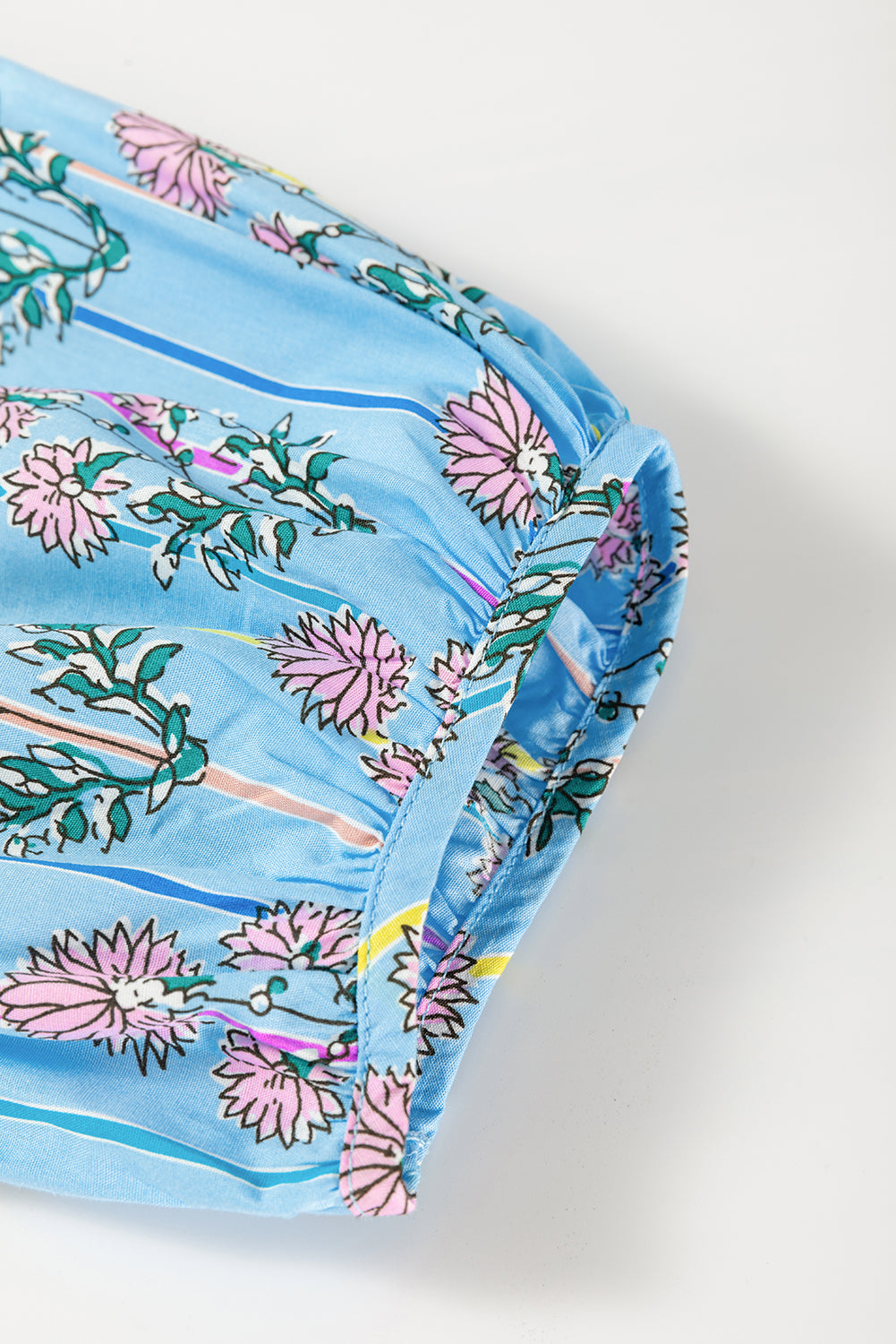 Chemisier froncé à col fendu et imprimé floral *-A WOMAN WE LOVE