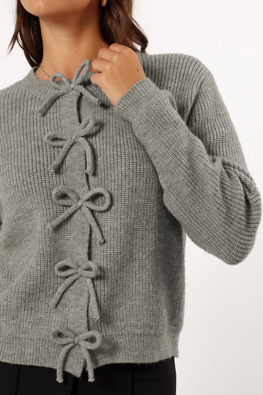 Cardigan boutonné en tricot côtelé gris philippin avec nœud sur le devant-A WOMAN WE LOVE