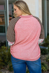 Haut grande taille rose à manches raglan patchwork carreaux et paisley